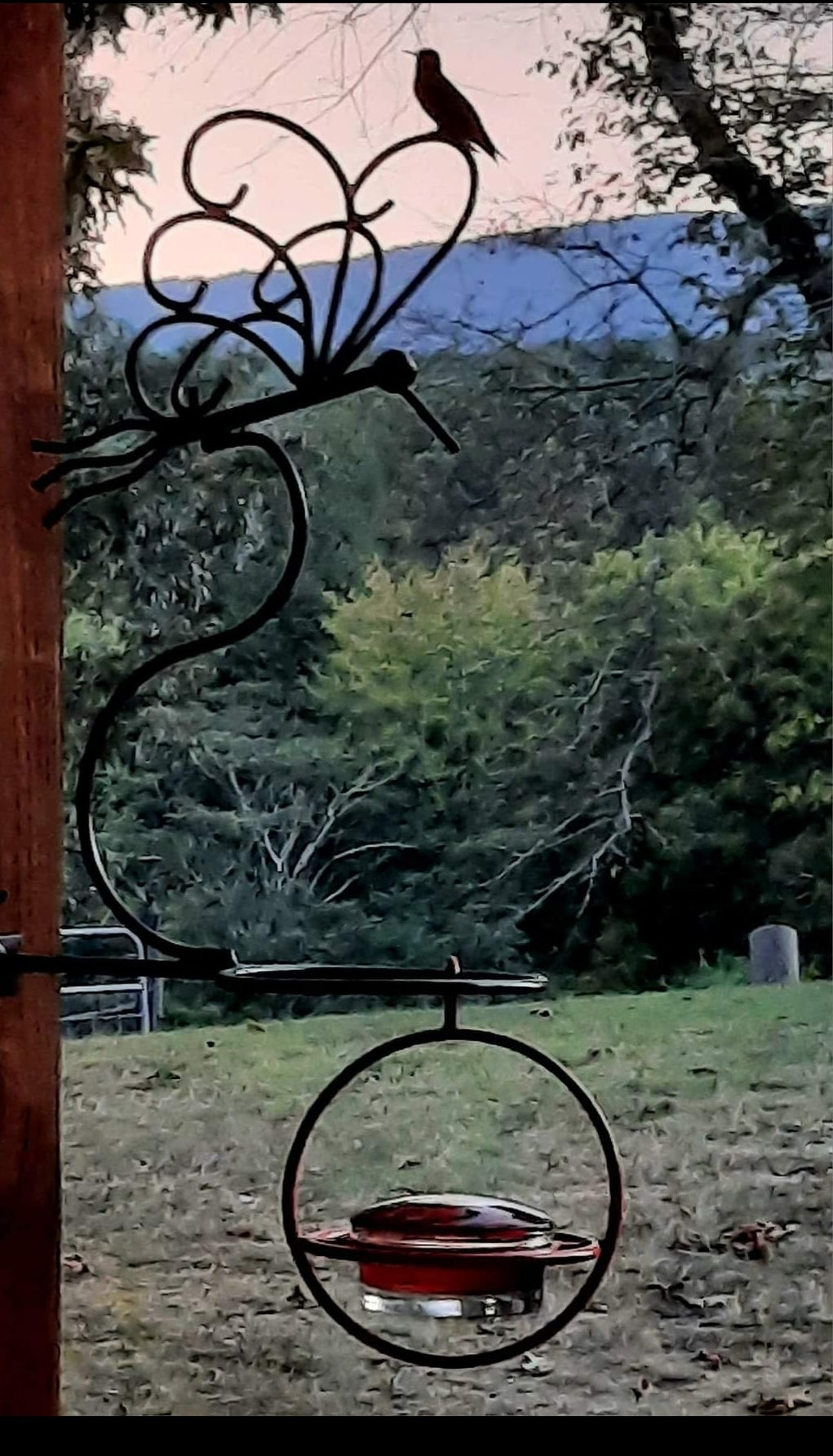 Hummingbird Post Pot